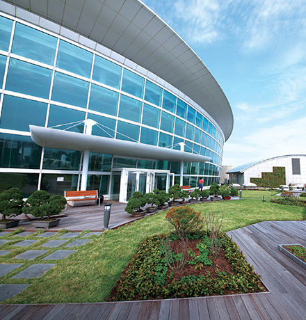 국내외 회의 개최 지원